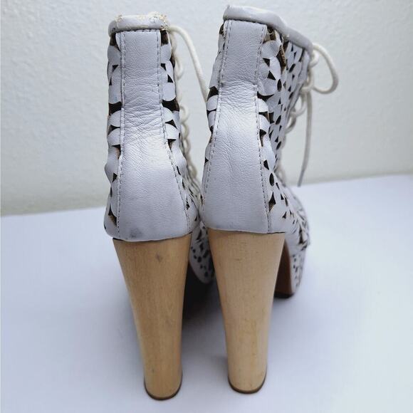 Jeffrey Campbell X UO Lita Boots Daisy Floral Cut Out 6.5 Platform Festival Boho - Picture 8 of 13